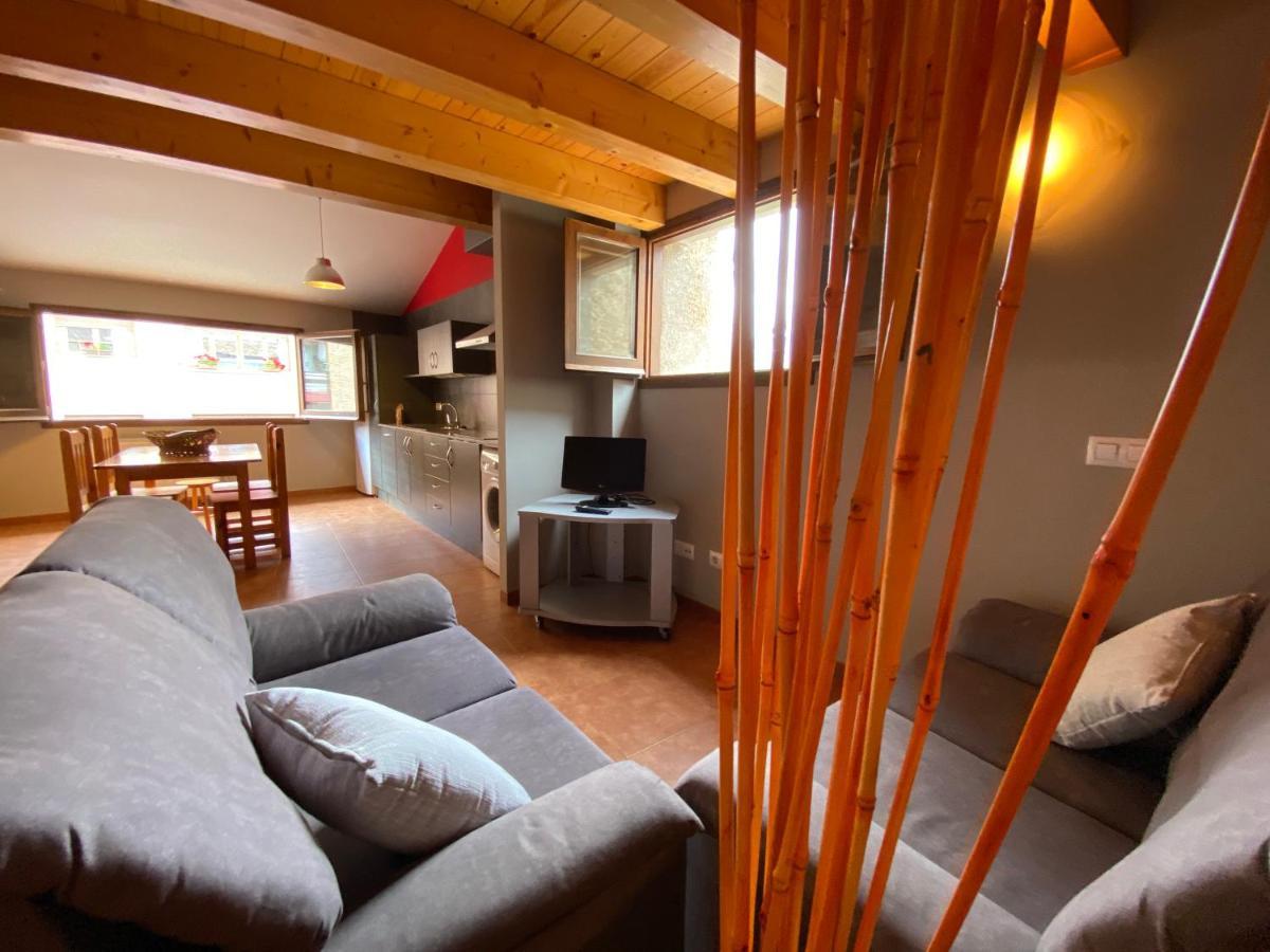 סן לורנצו דה מורוניס La Vall Apartaments Duplex מראה חיצוני תמונה