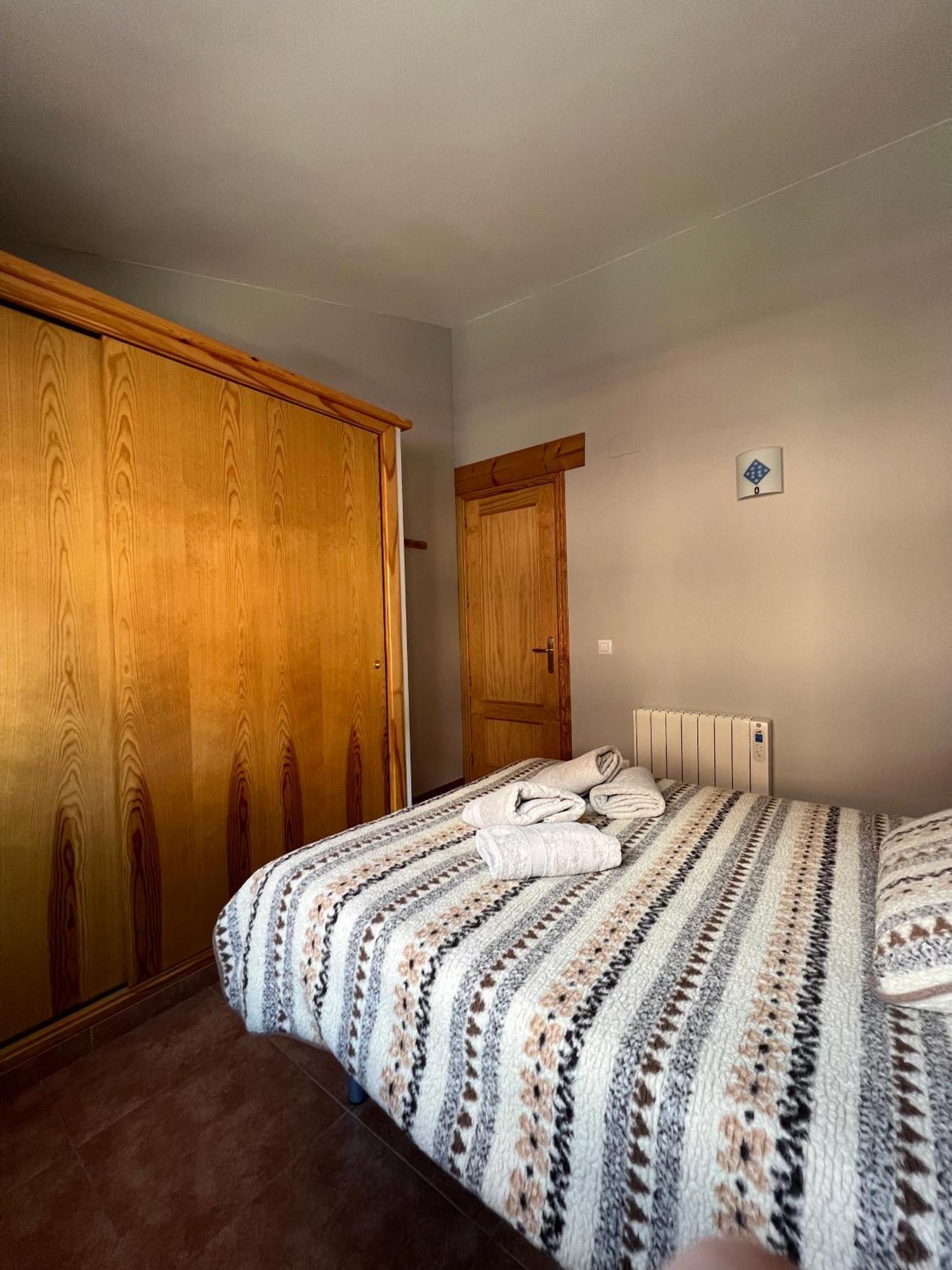 סן לורנצו דה מורוניס La Vall Apartaments Duplex מראה חיצוני תמונה