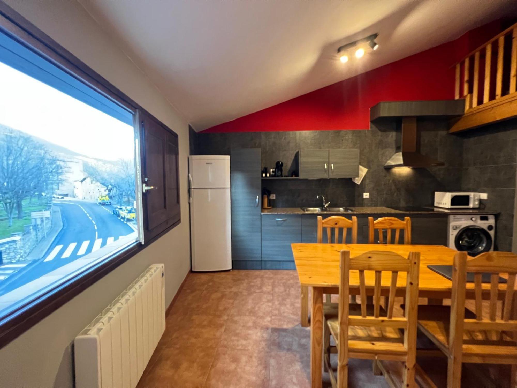 סן לורנצו דה מורוניס La Vall Apartaments Duplex מראה חיצוני תמונה